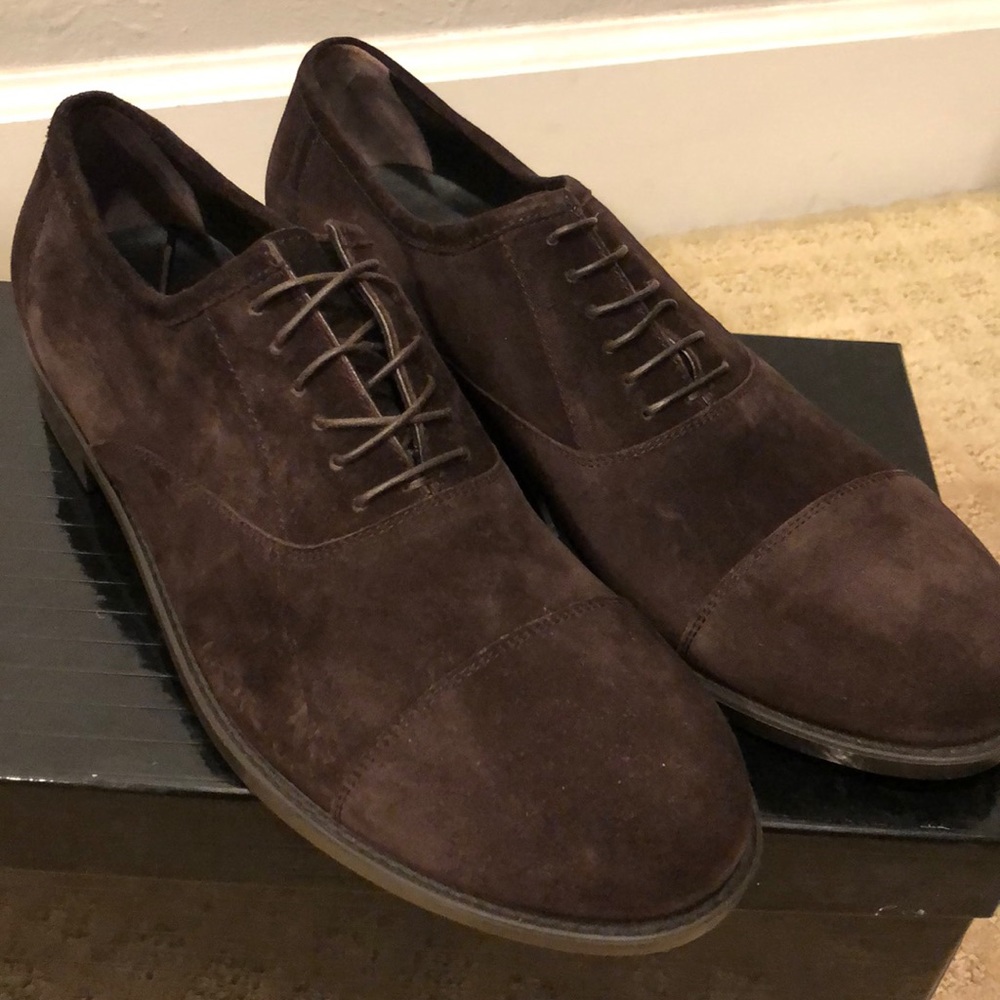 Giorgio Armani Men’s Suede Low-Top Chukka Boots
